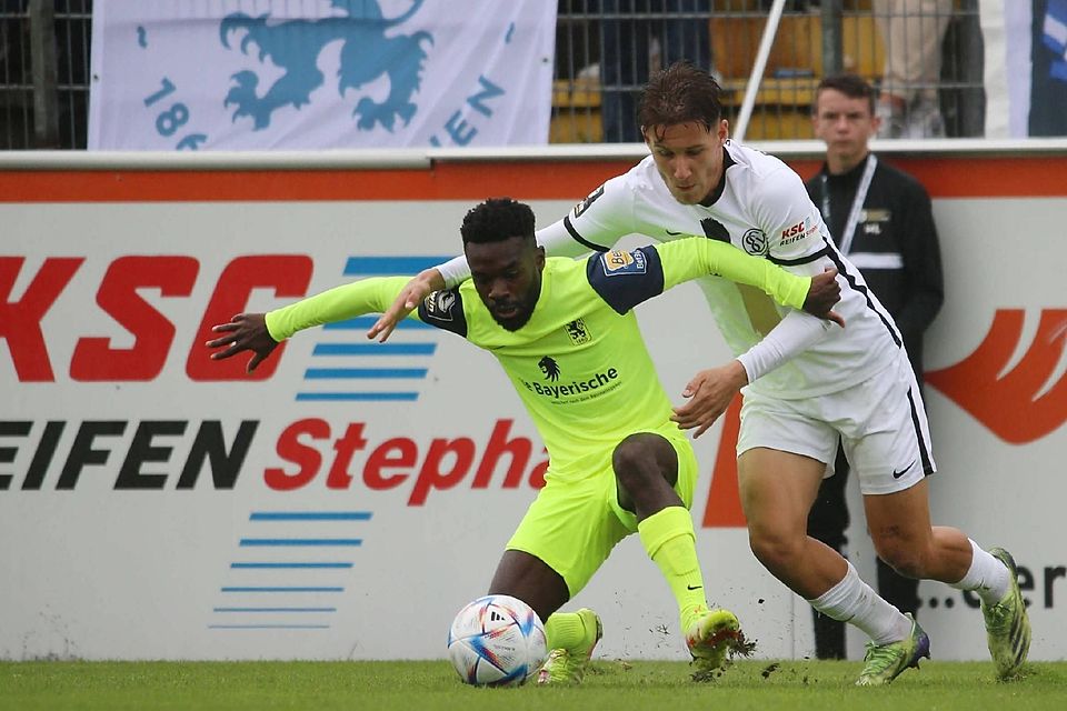 In die Knie gezwungen: Dabei war Jo Boyamba einer der wenigen Löwen, der sich gegen die deftige 1:4-Pleite in Elversberg stemmte.