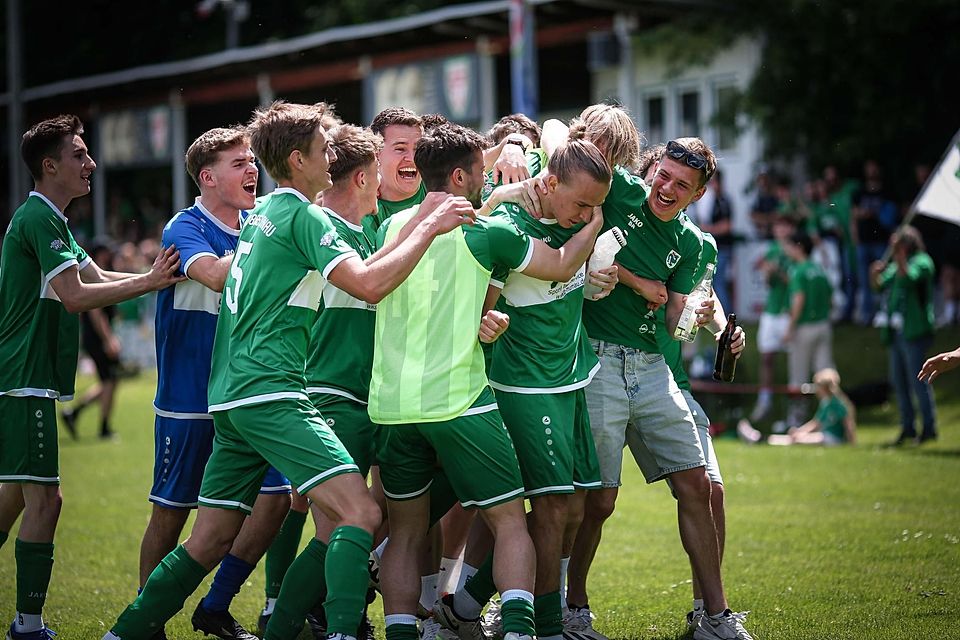 Sein Highlight: Im finalen Spiel der vorherigen Saison gegen Landsberg schießt Roman Trainer die Murnauer in die Landesliga.