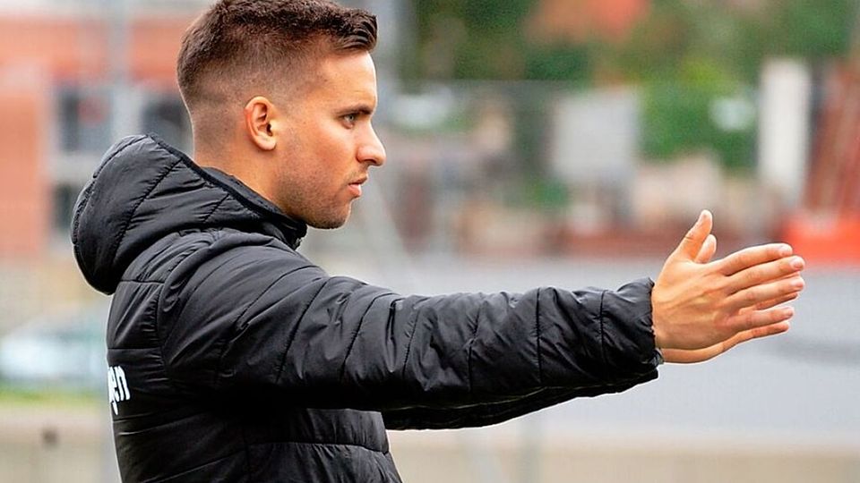 „Jungs, enger zusammen!“ Ab dieser Saison gibt Pietro Morreale als Trainer beim FC Furtwangen die Kommandos. 