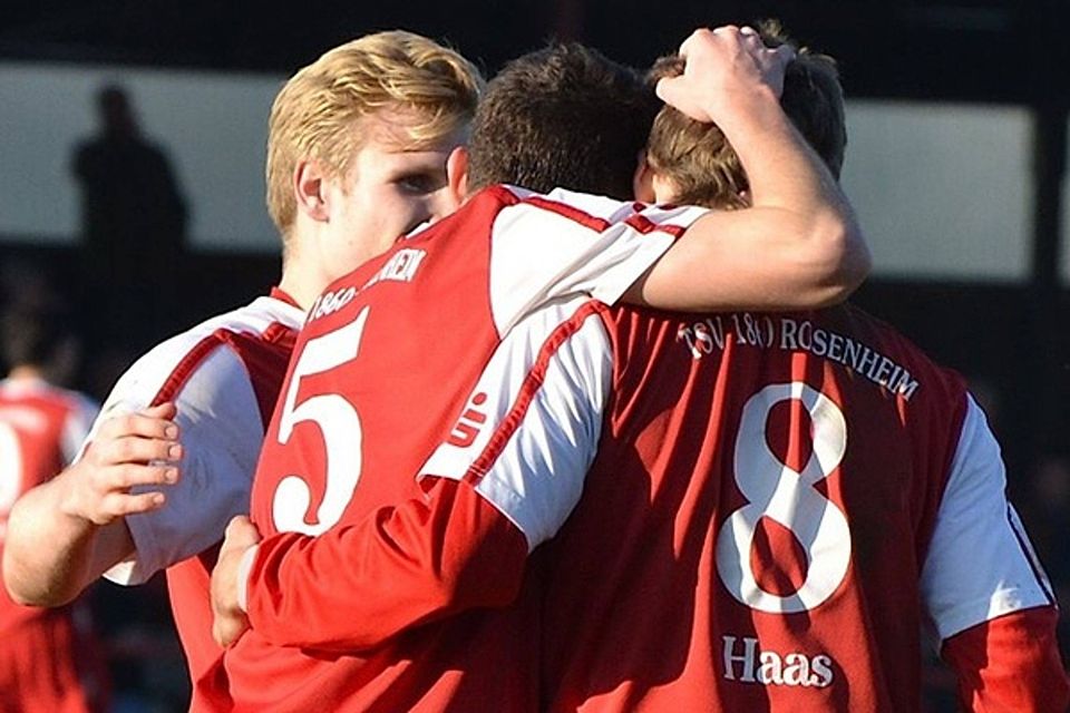 Der Bayernliga-Meister 2011/12: der TSV 1860 Rosenheim. F: Weigand