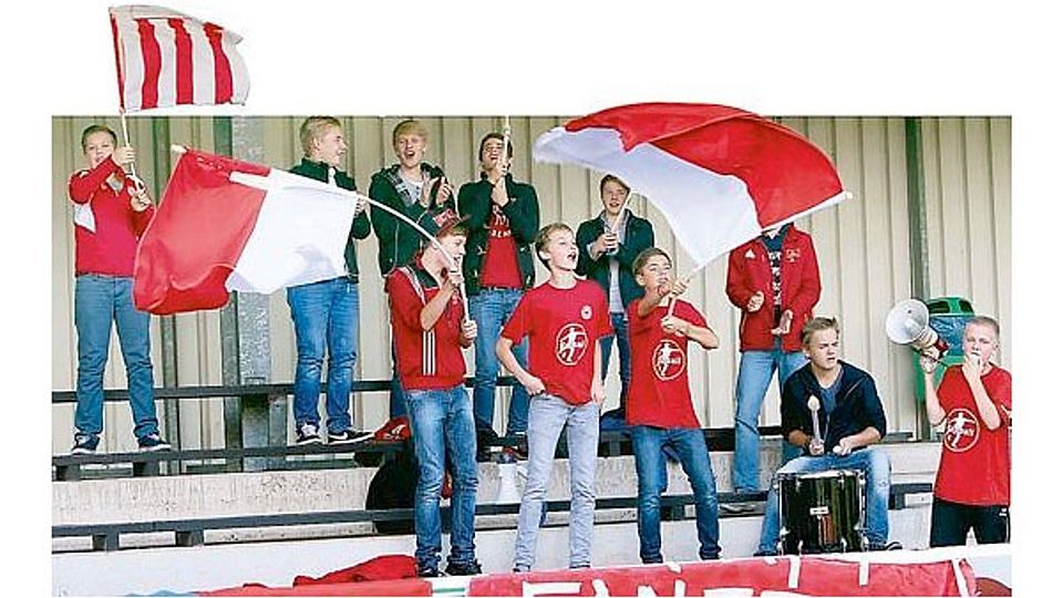Wollen am Sonntag wieder einen Heimsieg bejubeln: Die jungen Fans des Bezirksligisten VfL Wildeshausen .   Bild: Olaf Blume