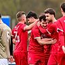 Der VfB Hallbergmoos-Goldach (rot) gewinnt klar gegen den SVN München und bewahrt sich die Chance auf die Aufstiegsrelegation.