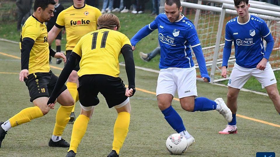 Sechs Tore in 12 Spielen steuerte Philip Kreische (2.v.r.) bislang bei. Das Prunkstück des Tabellenführers ist jedoch die Defensive mit nur 7 Gegentoren. 