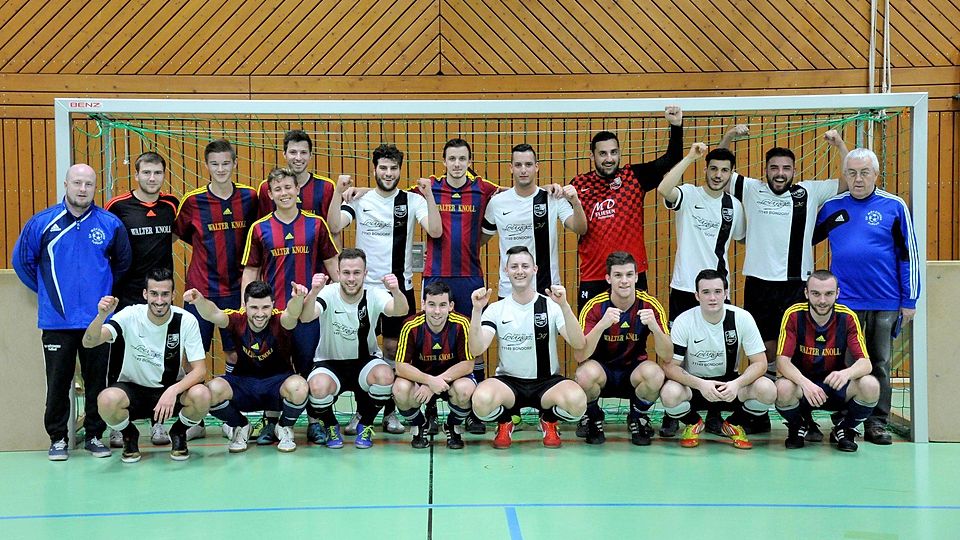 Im Finale standen sich der SV Bondorf (weiße Trikots) und der SV Mötzingen gegenüber Foto: Holom