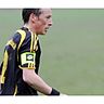 Anton Reif hält schon seit vielen Jahren die Knochen für den FC Schönebach hin. Wie hier gegen Leipheim im Jahr 2008.	  F.: Bernhard Weizenegger