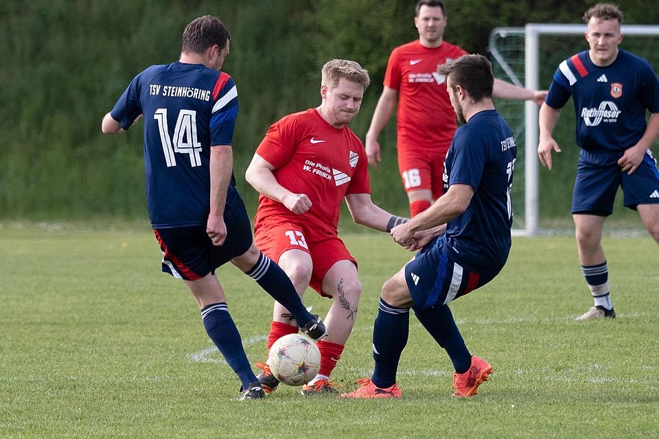 FB KK Steinhöring (blau) links Andreas Sprenger und rechts Thomas Steinegger vs Forstinning Lukas Mansbarth