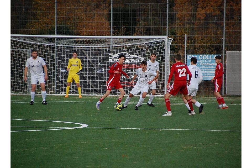Die Roten vom BC Oberzier verbuchten einen 2:0-Erfolg gegen Koslar. Die Roten vom BC Oberzier verbuchten einen 2:0-Erfolg gegen Koslar.