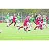Das Rückspiel wird es wohl in dieser Saison nicht mehr geben. In der Hinrunde gewann Uevekoven das Derby gegen Waldenrath-Straeten (in Rot) 1:0.