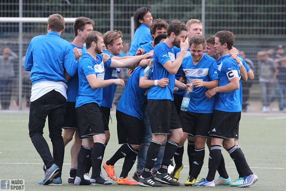 &lt;b&gt;F: Mark Bohla&lt;/b&gt;