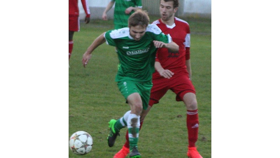 Für Marc Prinz (vorne) und das Tabellenschlusslicht TSV Ilbeshausen bietet sich am Samstag die vorletzte Chance auf Punkte in diesem Jahr. 	Foto: Kim Löffler