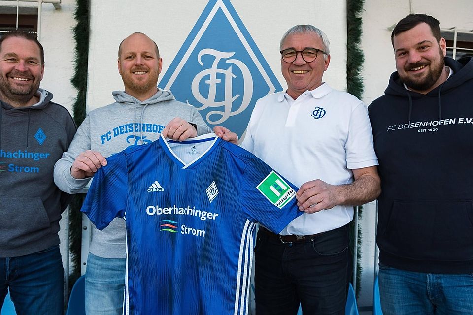 Sie freuen sich auf die Zusammenarbeit beim FC Deisenhofen (v.l.): Manager Franz Perneker, der künftige Trainer Andreas Pummer, FCD-Boss Martin Schmid und Co-Trainer Thomas Werth, der im Sommer Pernekers Nachfolge antreten will.
