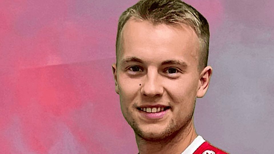 Luca Terfloth macht einen Schritt zurück.