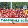 Die C-Junioren des FC Hennef 05 krönen sich in Brühl zum Verbandspokal-Sieger. Foto: Pohl
