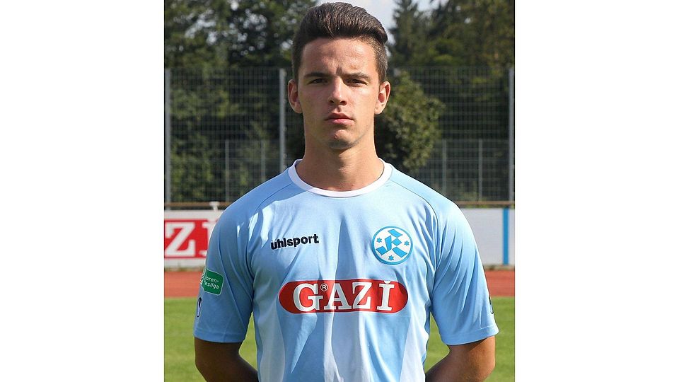 Leon Rasic traf nur zwei Minuten nach seiner Einwechslung zum 2:1 für die Stuttgarter Kickers gegen Karlsruhe und sicherte ihnen so ihren dritten Sieg in Folge. Foto: Stuttgarter Kickers