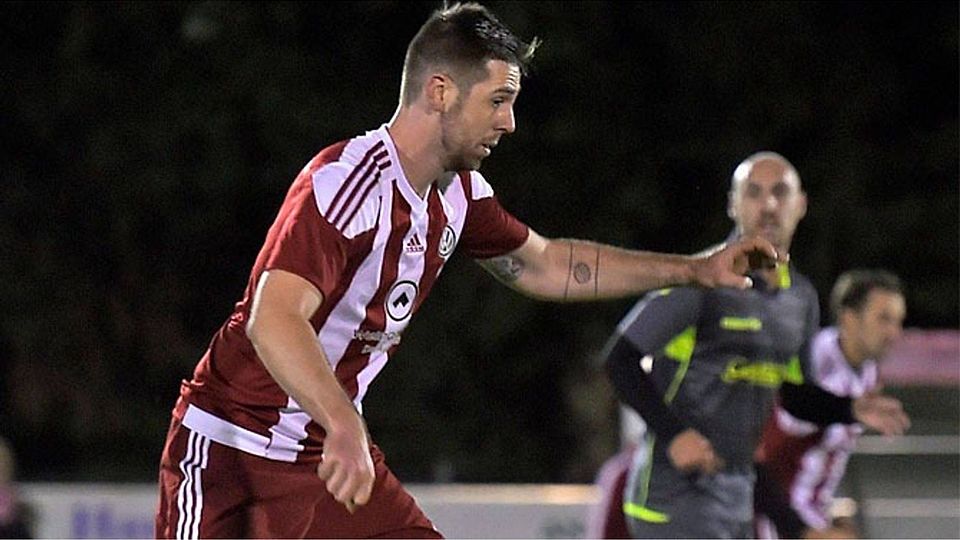 Wichtiges Tor: Marinus Adler gelang vor der Pause das 2:2 für Waakirchen. Foto: TP