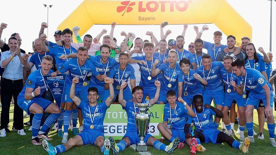 Nach 2022 ist der FV Illertissen auch 2023 bayerischer Totopokal-Sieger. 