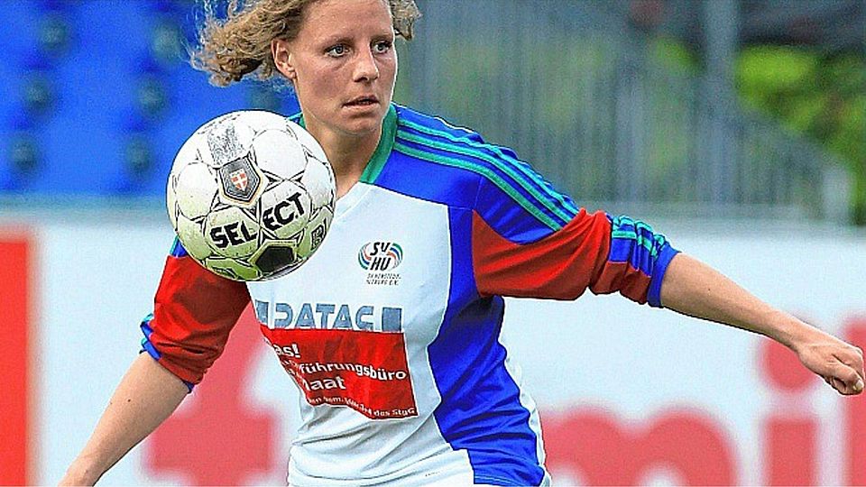 Kristin Engel, hier noch im Trikot des SV Henstedt-Ulzburg, kickt seit dem Sommer für den TSV Ratekau und ist zum zweiten Mal als Fußballerin des Jahres nominiert.