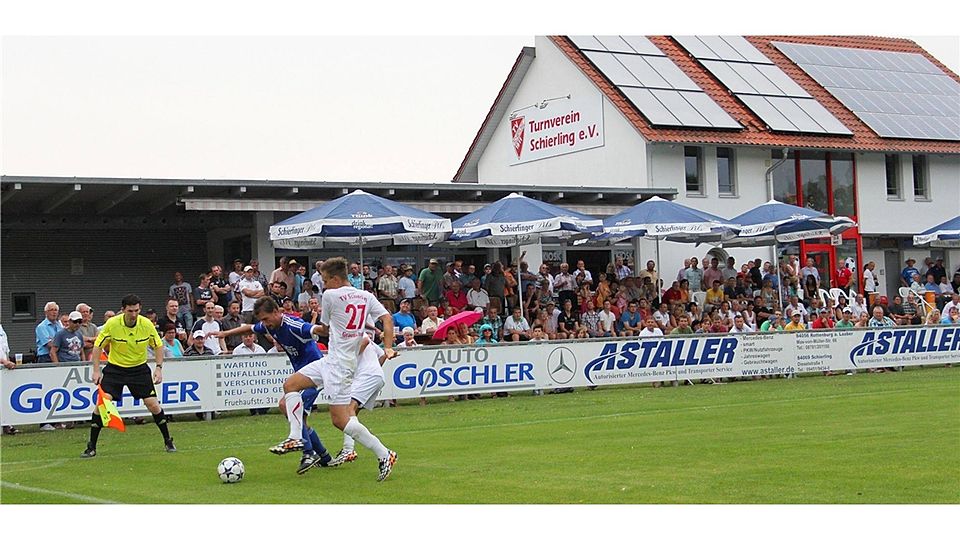 Der TV Schierling (weiß) rüstet sich fürs Frühjahr.  Foto: Archiv