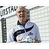 Manfred Neuwinger ist ein Urgestein des VfR Bürstadt. Der Torwart erlebte die besten Zeiten des VfR in der Zweiten Bundesliga mit.