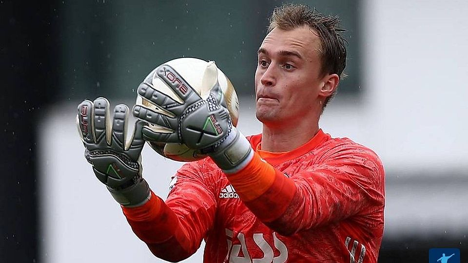 Fangpause: Kevin Birk muss nach einer Meniskus-OP die Füße erst einmal still halten.  