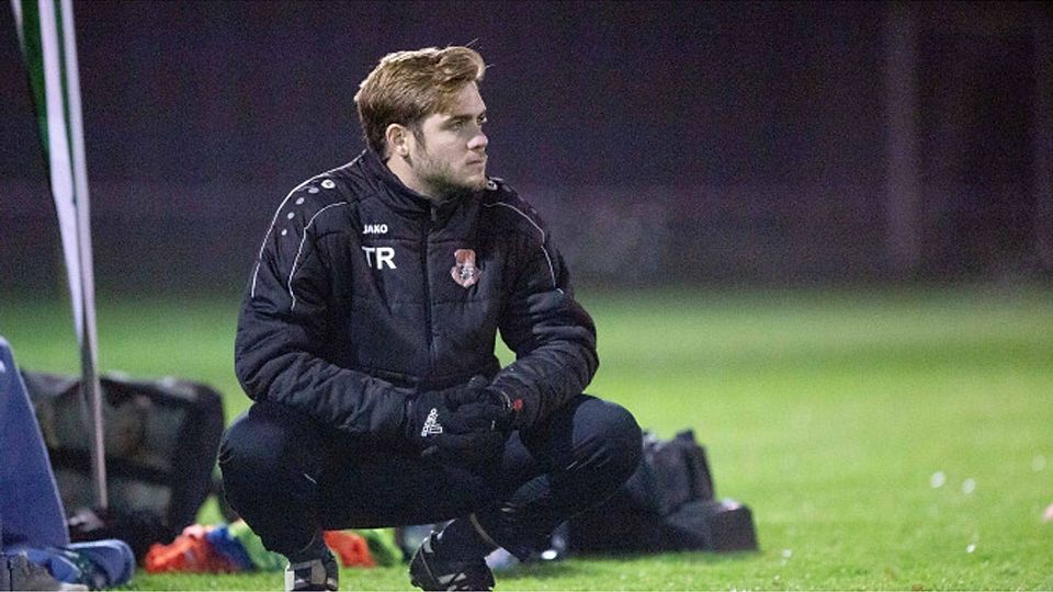 Kurzfristige Entlassung: Maximilian Grove ist nicht mehr Trainer der Herforder Regionalliga-Fußballerinnen. ⋌Foto: Noah Wedel