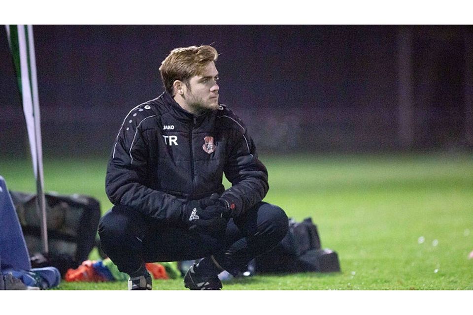 Kurzfristige Entlassung: Maximilian Grove ist nicht mehr Trainer der Herforder Regionalliga-Fußballerinnen. ⋌Foto: Noah Wedel