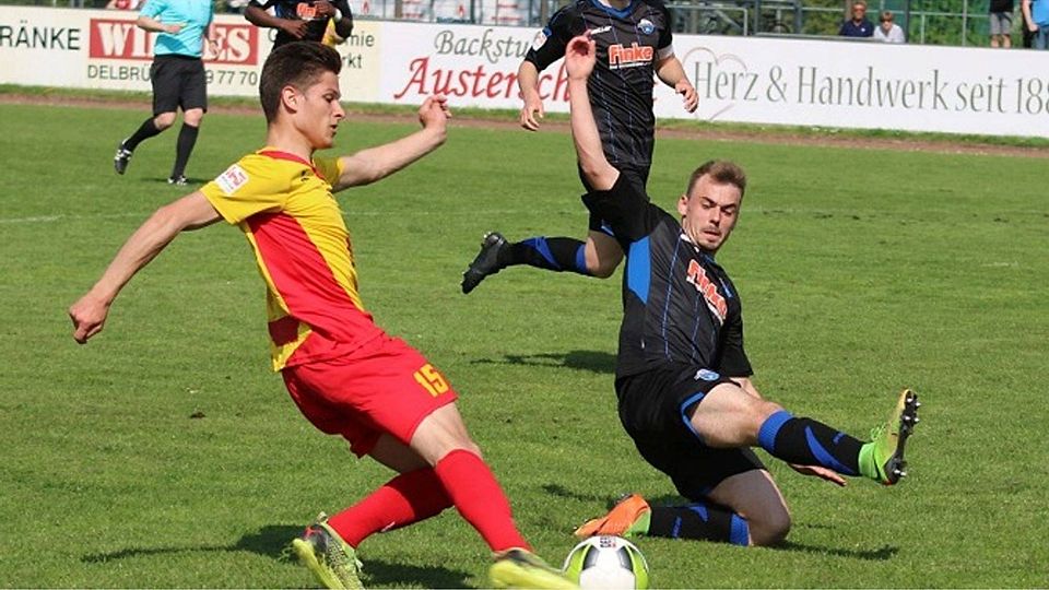 Dabei: Paderborns Malte Kaiser (r.) wird auch im letzten Saisonspiel in Haltern wieder im Kader der U21 stehen. F: Heinemann