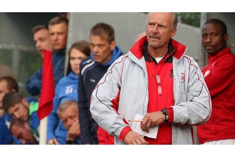 Startet in seine zweite Amtszeit als Trainer des FC 07 Bensheim: Ludwig Brenner. F: Volz