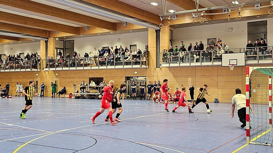 Szenenbild aus der Sporthalle in Teublitz.