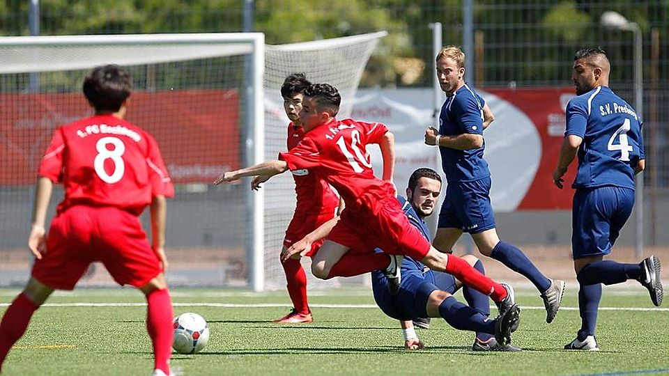 Kampf um jeden Zentimeter. <b>F: Lorenz</b>