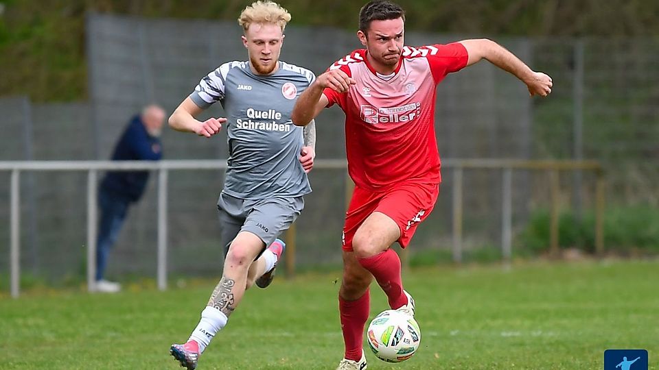 Der SV Heide Paderborn (rot) und RW Kirchlengern sind aktuell gleichauf.