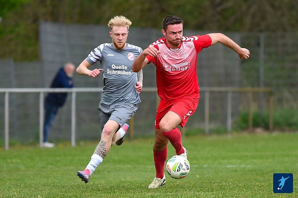 Der SV Heide Paderborn (rot) und RW Kirchlengern sind aktuell gleichauf.