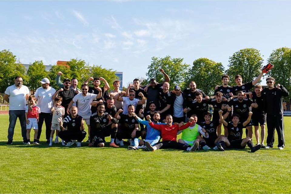 Das Spiel ging zwar verloren, die Meisterschaft konnten die Spieler vom SKC Barbaros Mainz trotzdem bejubeln.