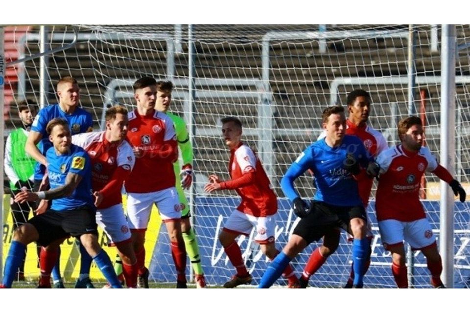 Enges Spiel, gerechte Punkteteilung: Mainz 05 II holte ein Remis beim 1. FC Saarbrücken. Foto: Hasselberg