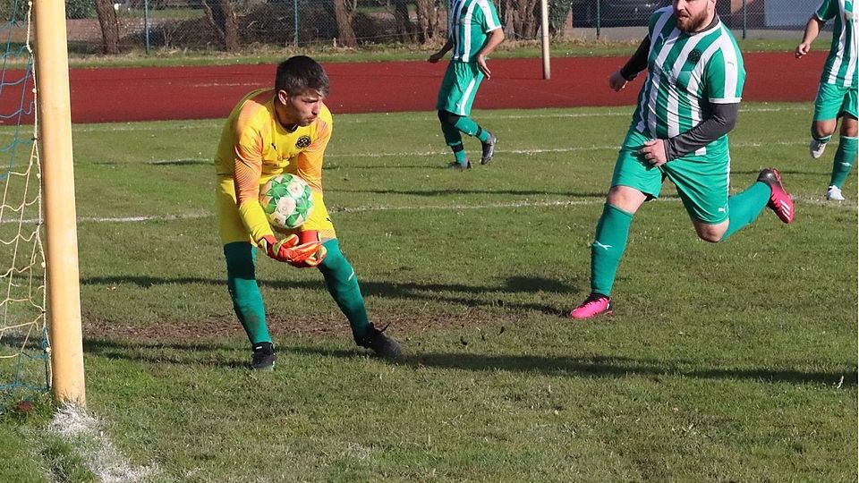 Traian Daniel Stefanoaea musste zweimal hinter sich greifen.