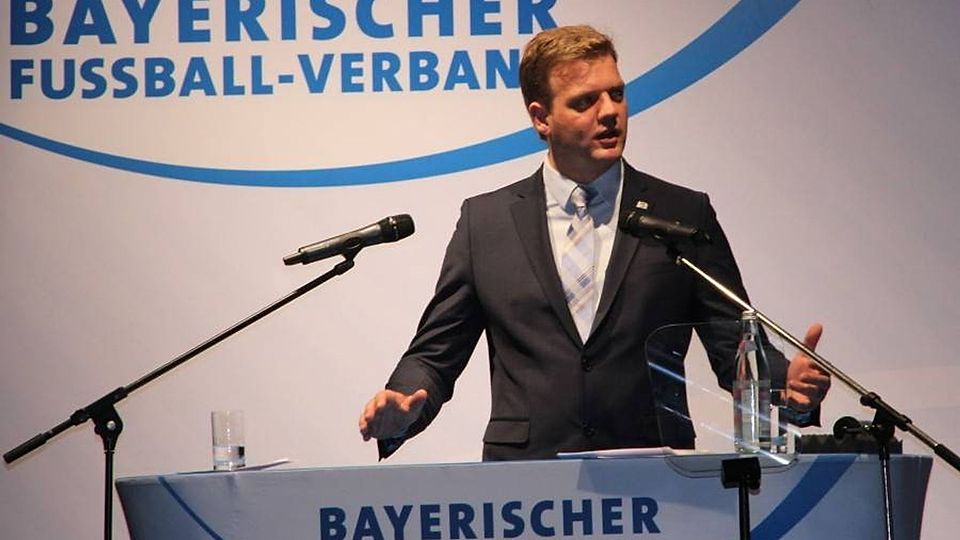 Harald Haase bleibt dem Fußballbezirk Niederbayern als Vorsitzender erhalten 