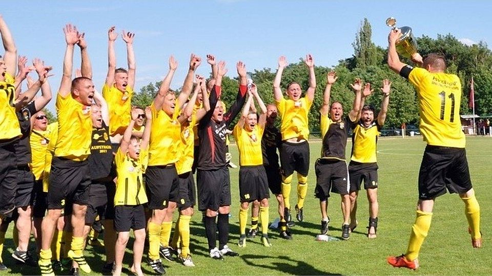 Wer folgt auf den Pokalsieger FSV Glückauf Brieske/Senftenberg II?  F: Thiemig