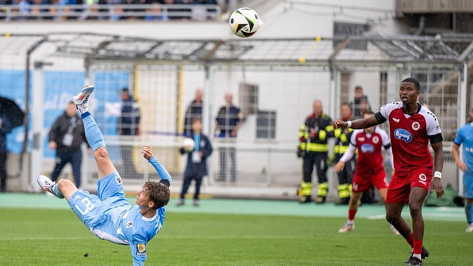Tor des Monats: Raphael Ott im August 2024 mit seinem einzigen Drittliga-Treffer für die Löwen - per Fallrückzieher.