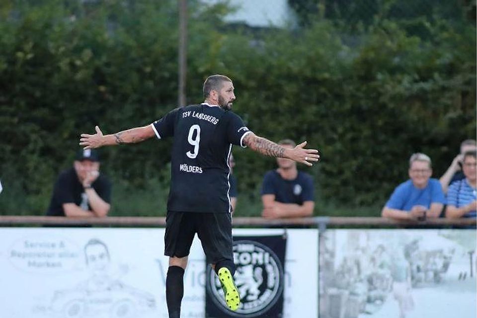 Sascha Mölders traf traumhaft: Und bejubelte seinen Treffer gegen den TSV 1860 II.