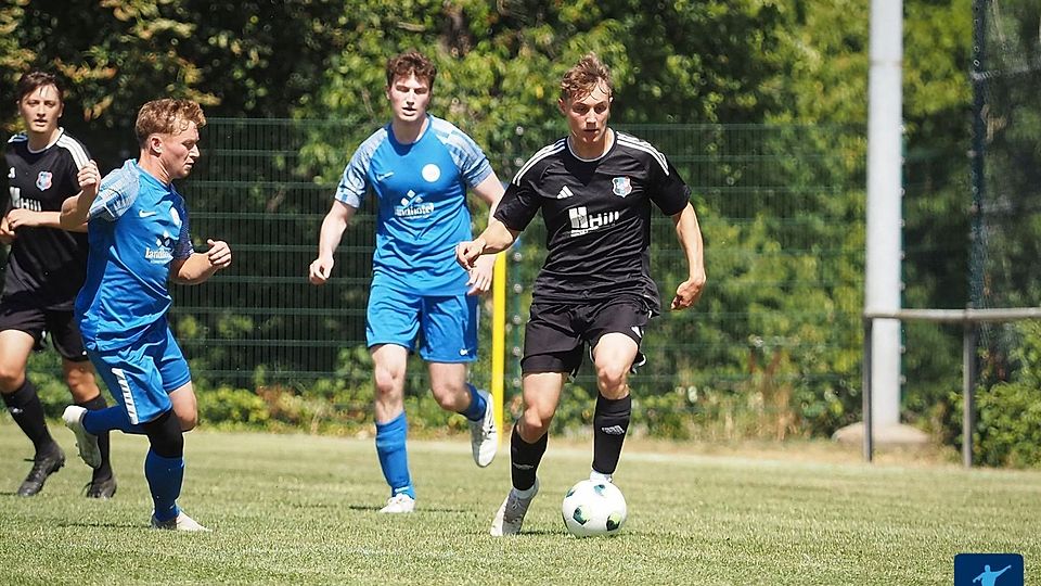 Nur zuschauen durfte die SG Disibodenberg (in blau) am Wochenende - sie war als einziges Team der Liga spielfrei. 