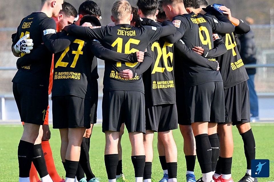 Die Oldschdod-Kicker ließen beim 4:0 gegen Bayernligist Hof nix anbrennen.