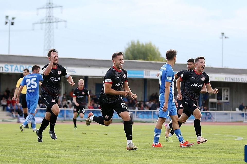 Wollen das Hinspiel-Ergebnis liebend gerne wiederholen: Im Juli triumphierten die Kickers mit 3:0 in Illertissen.