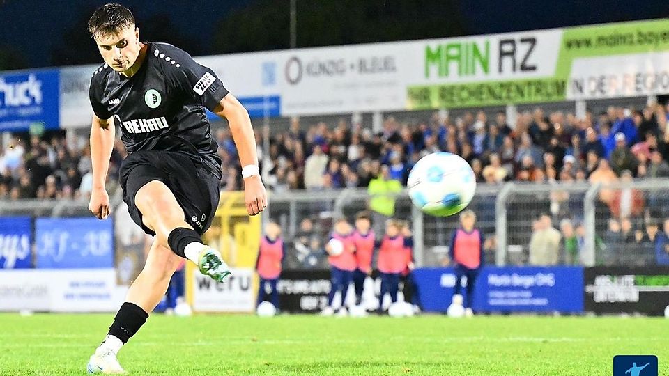Der SC Eltersdorf verlor Ende Mai das Rittern vom Punkt in der Relegation zur Regionalliga. Gibt`s am 22.08. im Heimspiel gegen den ASV Cham nach 90 Minuten keinen Sieger, müssen die "Quecken" erneut ins Elfmeterschießen, weil das Ligaspiel gegen die Oberpfälzer zugleich als Pokalpartie dient. 
