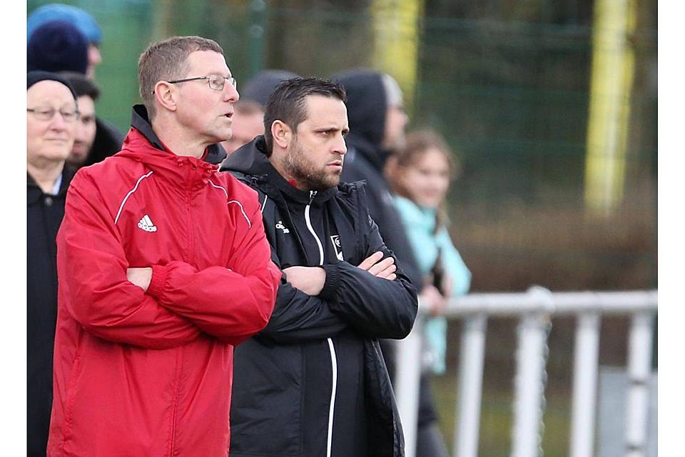 Geben auch nächste Saison bei Hassia Bingen an der Seitenlinie die Kommandos: Chefcoach Thomas Eberhardt (rechts) und Co-Trainer Patric Muders.