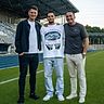 (v.l.:) Richard Weber (Sportlicher Leiter), Medin Kojic und Ertan Ilce (Vorsitzender).