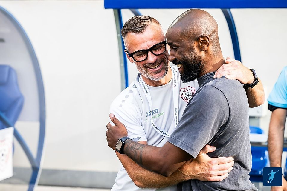 Rosport-Trainer Martin Forkel und der Differdinger Coach Yannick Kakoko vor dem Spiel Rosport-Trainer Martin Forkel und der Differdinger Coach Yannick Kakoko vor dem Spiel