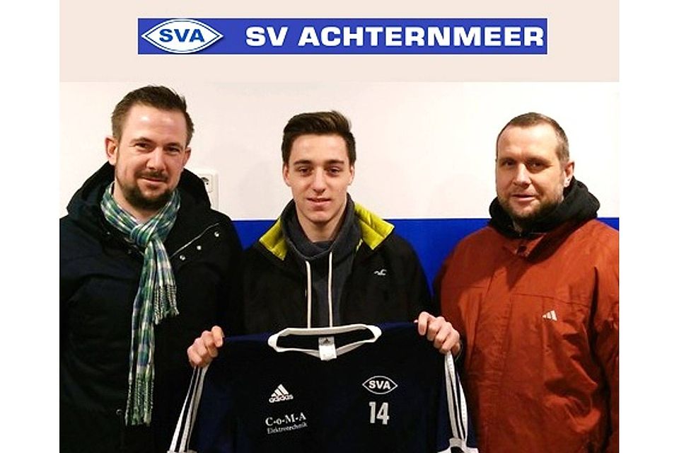 Foto SVA: Bild von links: Lutz von Waaden -Teambetreuer-, Leon Fenslage, Olaf Otremba -Co Trainer