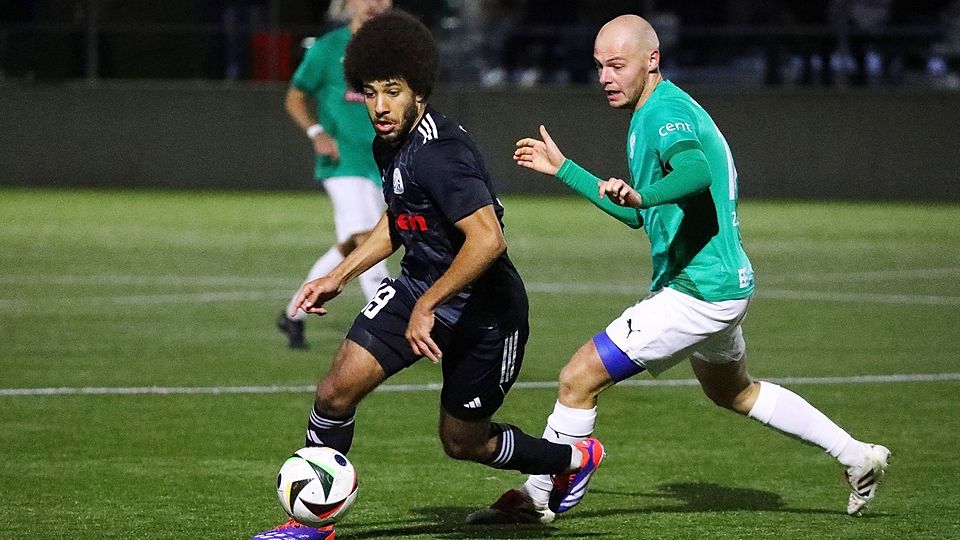 Marcel Onwudiwe (links) und Fortuna Regensburg stellen sich dem Tabellendritten aus Ingolstadt gegenüber.