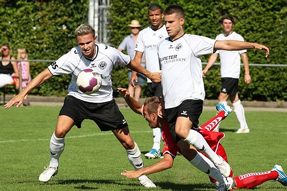 Aichach will im Spitzenspiel unbedingt den Dreier landen. F: Buchholz