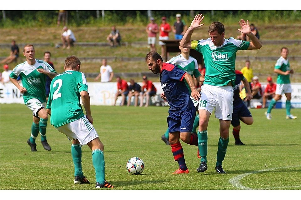 Ismail Morina traf zum 1:1 für den 1. FC Bad Kötzting gegen den SV Mitterteich. Foto: Tschannerl
